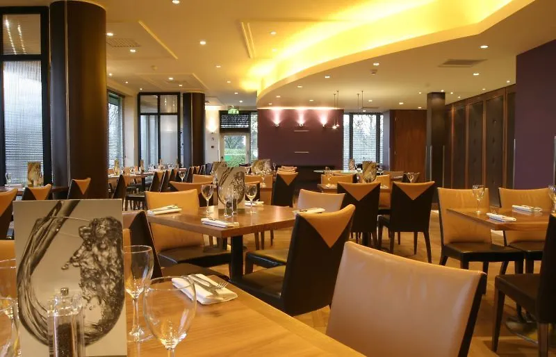 Holiday Inn Cambridge By Ihg Girton  4*, Girton (Cambridgeshire)