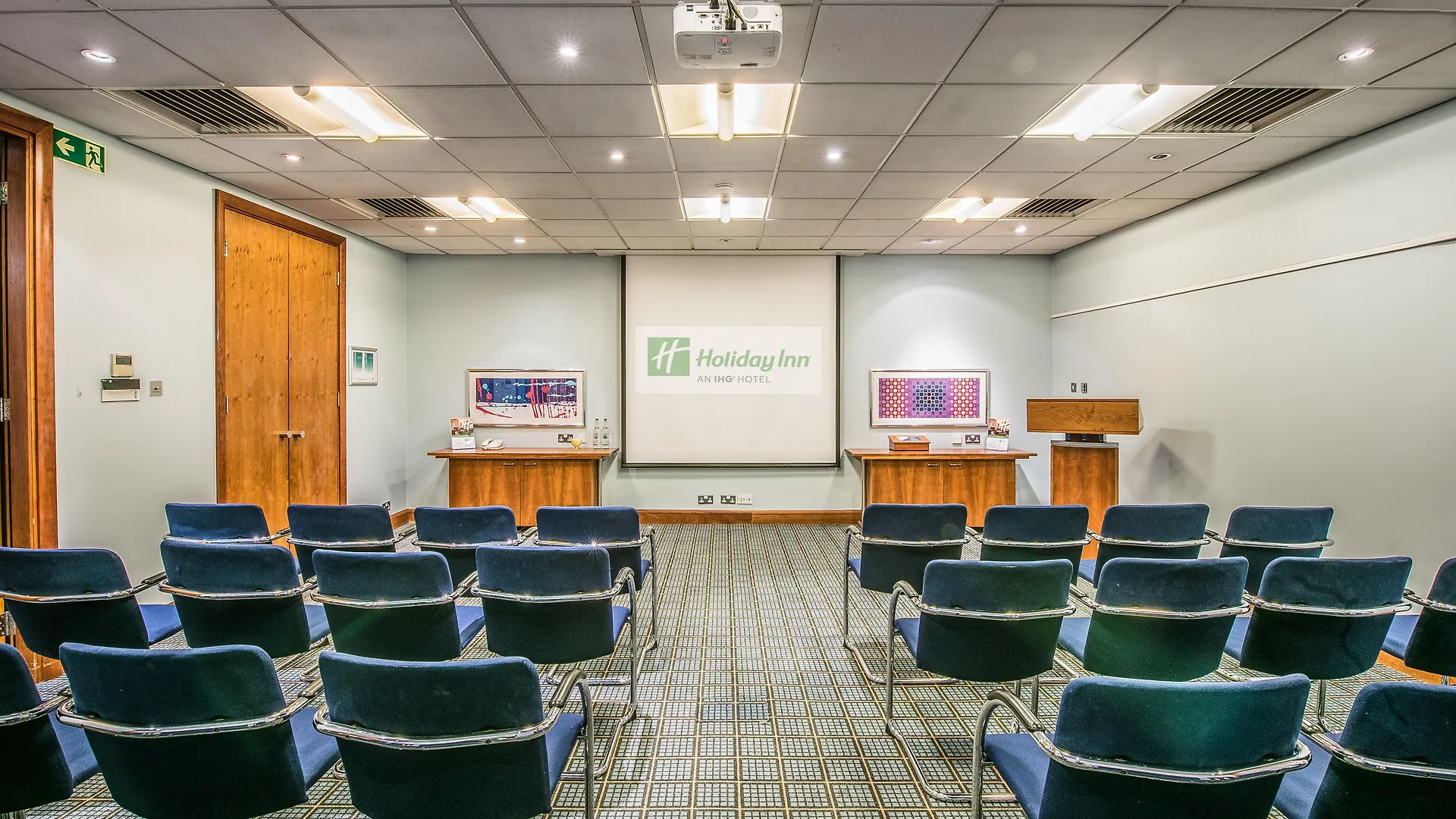 Holiday Inn Cambridge By Ihg Girton  Regno Unito