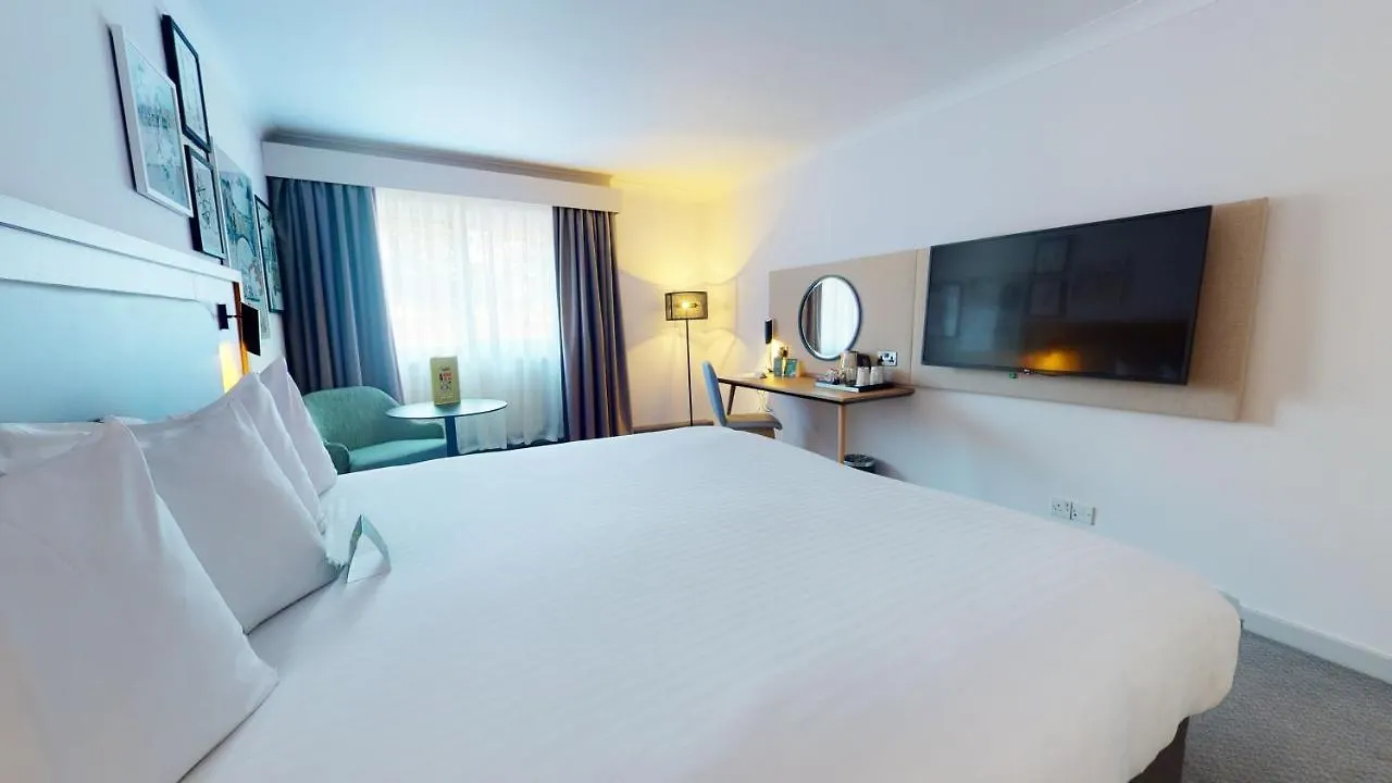 Holiday Inn Cambridge By Ihg Girton  4*, Girton (Cambridgeshire)