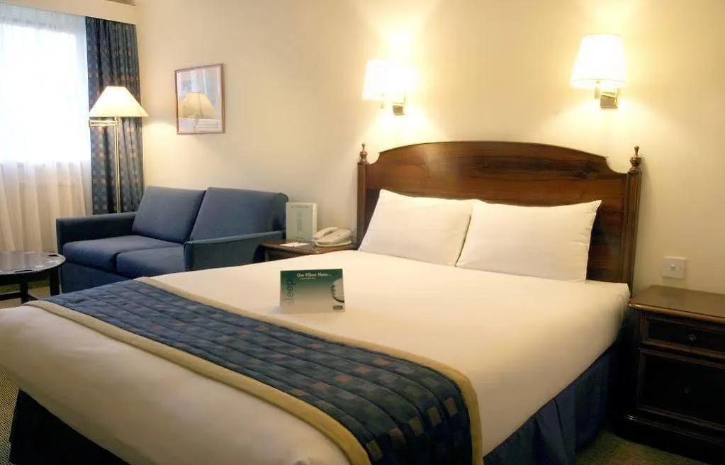 Holiday Inn Cambridge By Ihg Girton  Girton (Cambridgeshire)