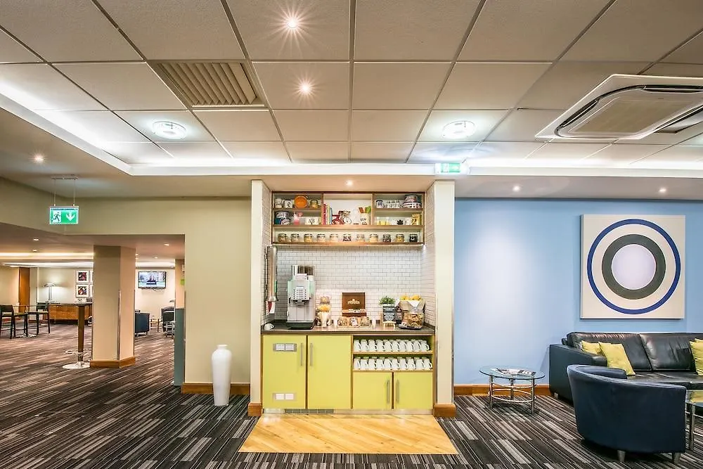 Holiday Inn Cambridge By Ihg Girton  Отель Girton (Cambridgeshire)