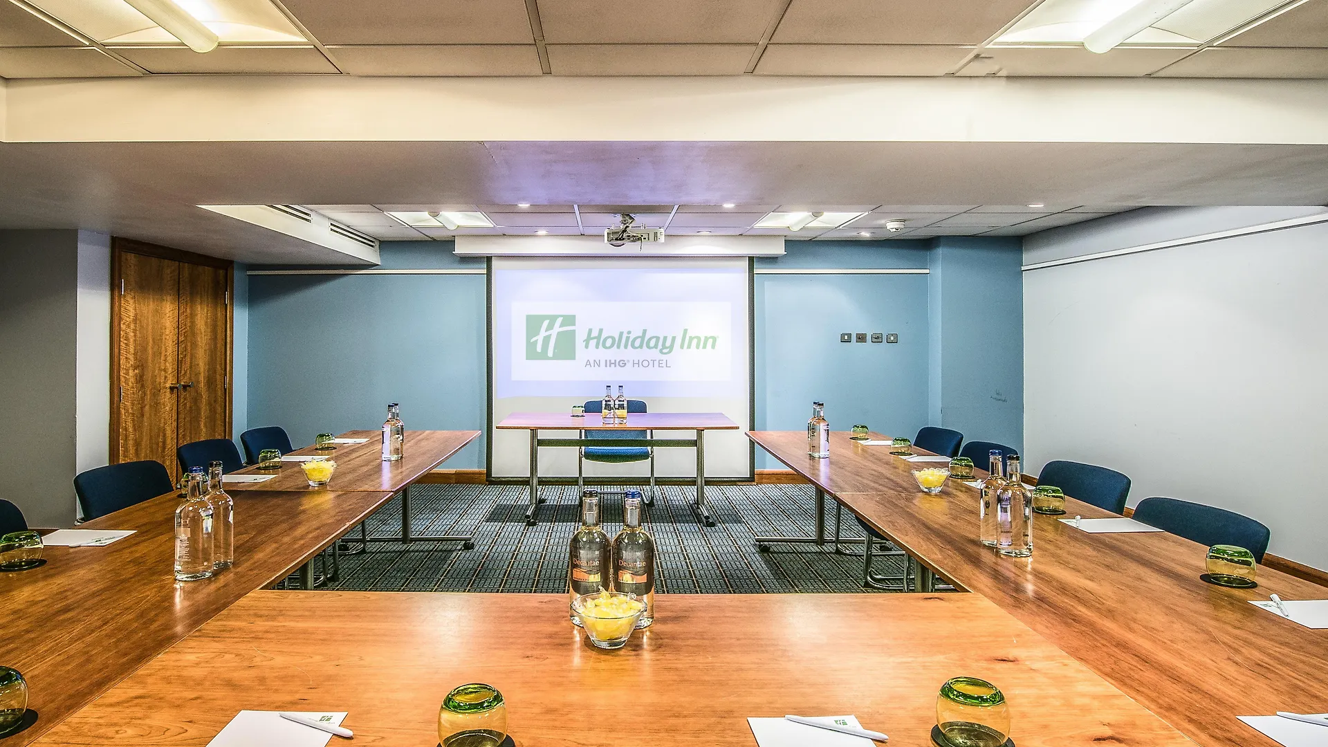 Holiday Inn Cambridge By Ihg Girton  Отель Girton (Cambridgeshire)